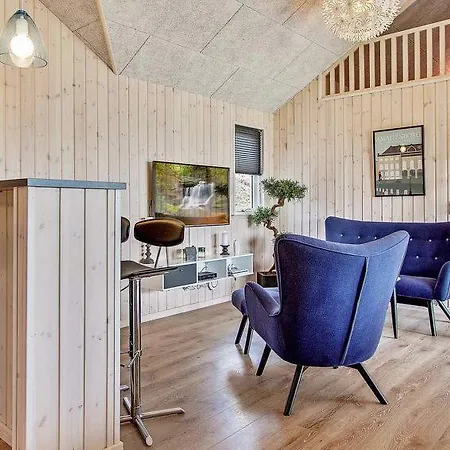 Sleeps 18 Pool Wifi Vejby Strand