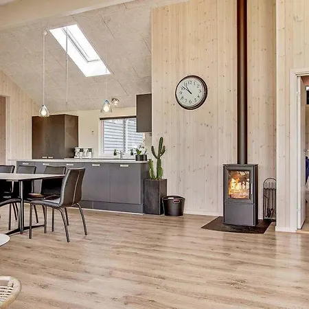 Sleeps 18 Pool Wifi Feriehus Vejby Strand