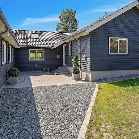 Sleeps 18 Pool Wifi