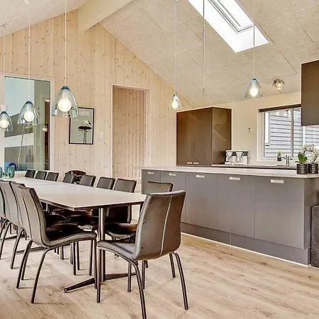 Sleeps 18 Pool Wifi * Vejby Strand